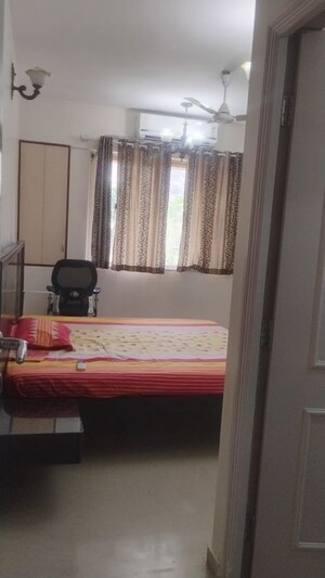 Bedroom in 3 BHK Apartment at Hiranandani Heritage Tower, Powai – for Rent