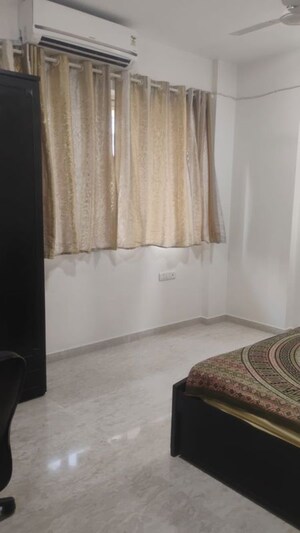 Bedroom in 3 BHK Apartment at Hiranandani Heritage Tower, Powai – for Rent