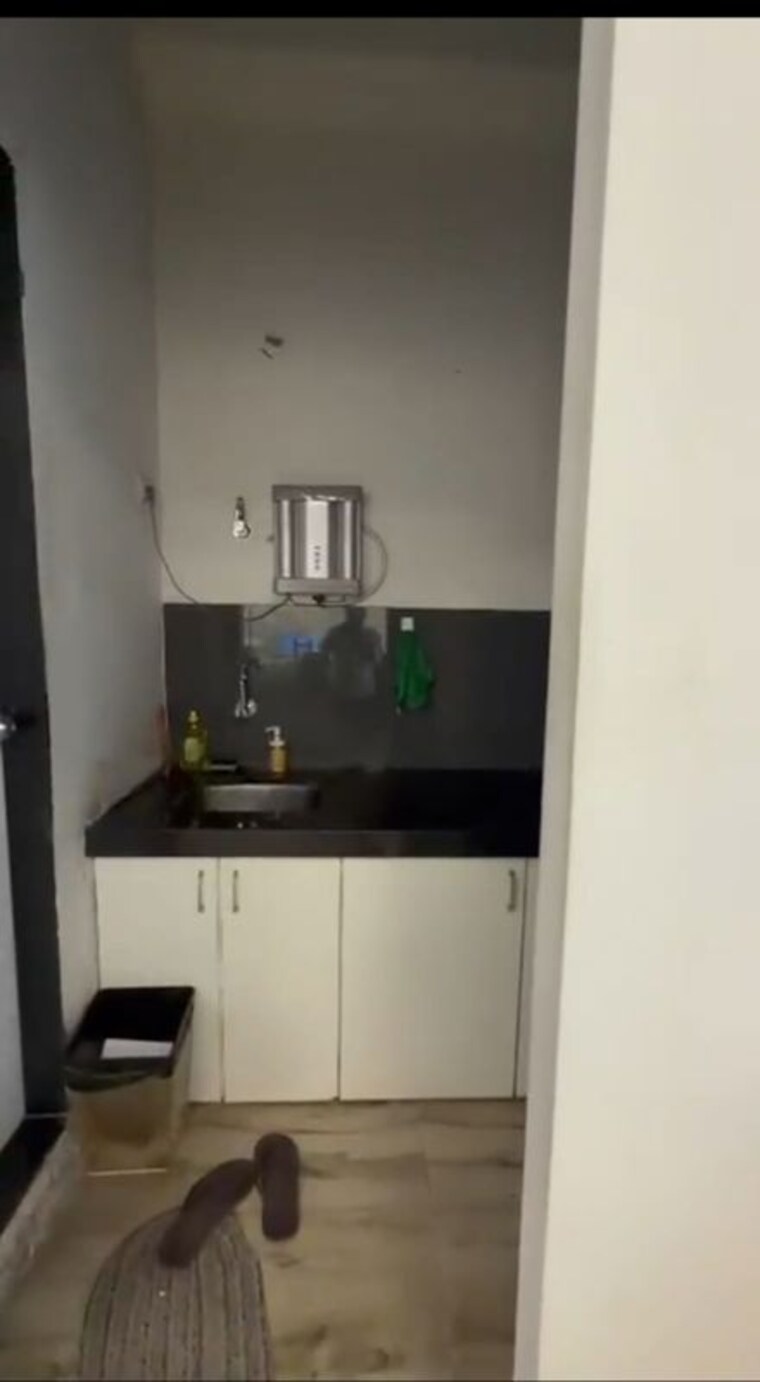 Kitchen, squarefeet-centrum Commercial Office Space 500 Sq.Ft. In Wagle Industrial Estate Thane 10692032