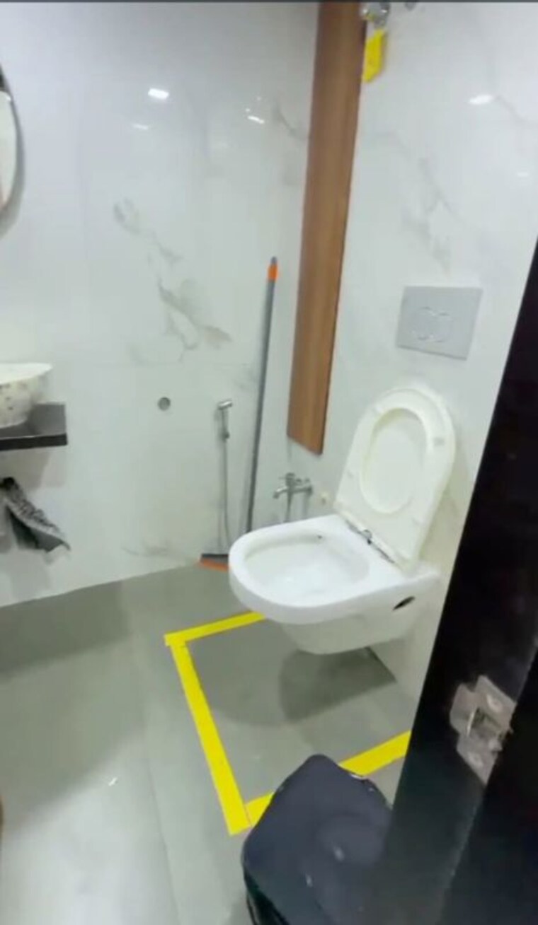 Bathroom, squarefeet-centrum Commercial Office Space 550 Sq.Ft. In Wagle Industrial Estate Thane 10691838