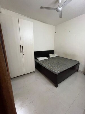 Room in 2 BHK Apartment at Signature The Serenas, Sohna Sector 36 – for Rent