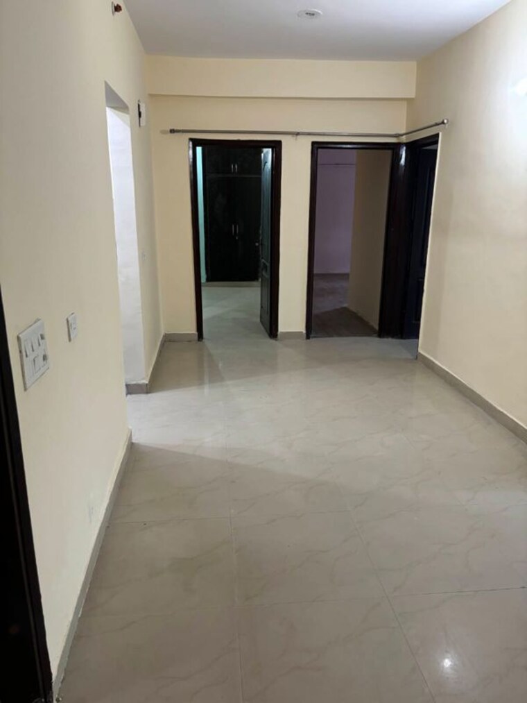 Room, sector 49 3 Bedroom 2800 Sq.Ft. Independent House In Sector 49 Noida 10692031