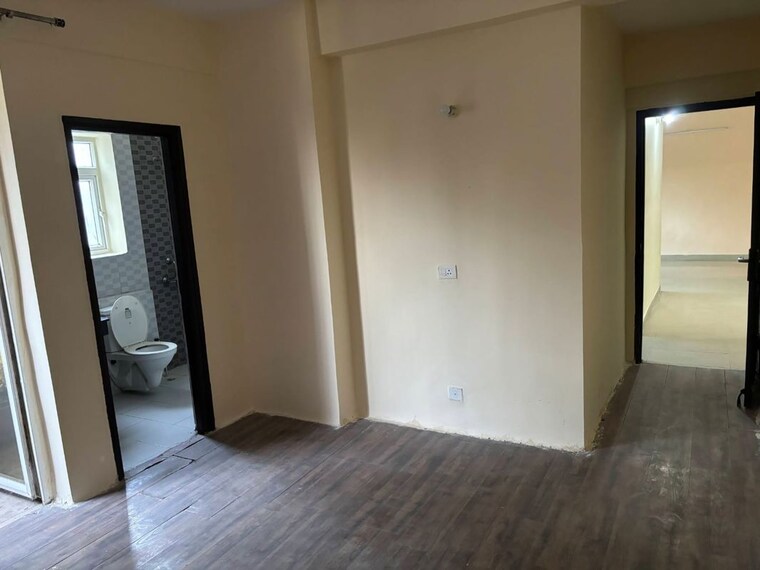 Room, sector 49 3 Bedroom 2800 Sq.Ft. Independent House In Sector 49 Noida 10692031