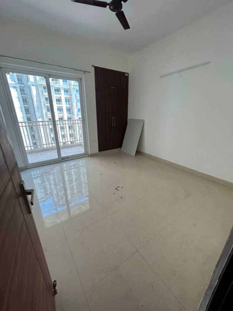 Room, mahagun-my-woods  1520 Sq.Ft. Apartment In Sector 16c Greater Noida Greater Noida 10692056