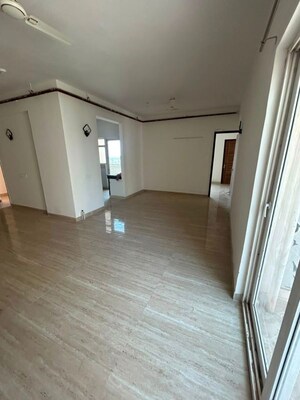  Apartment For Rent in Mahagun My Woods, Sector 16c Greater Noida