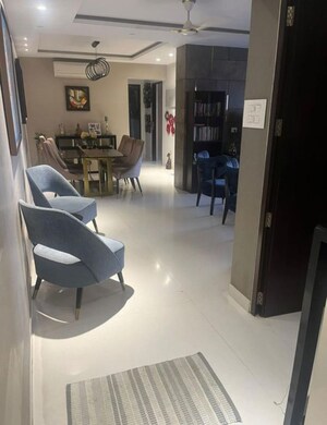 Room in 3 BHK Apartment at Rustomjee Elita, Andheri West – for Sale