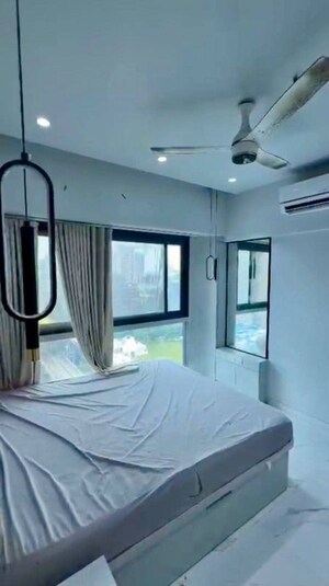 2 BHK Apartment For Rent in Adarsh CHS Oshiwara, Oshiwara