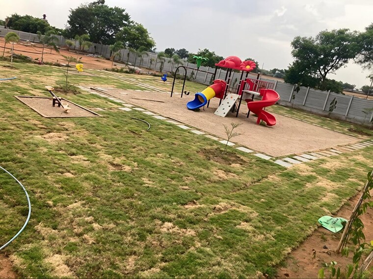 Garden, destiny-wonder-lagoons  150 Sq.Yd. Plot In Kongar Khurd Hyderabad 10692108