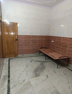 1 BHK Builder Floor For Rent in Mukherjee Nagar