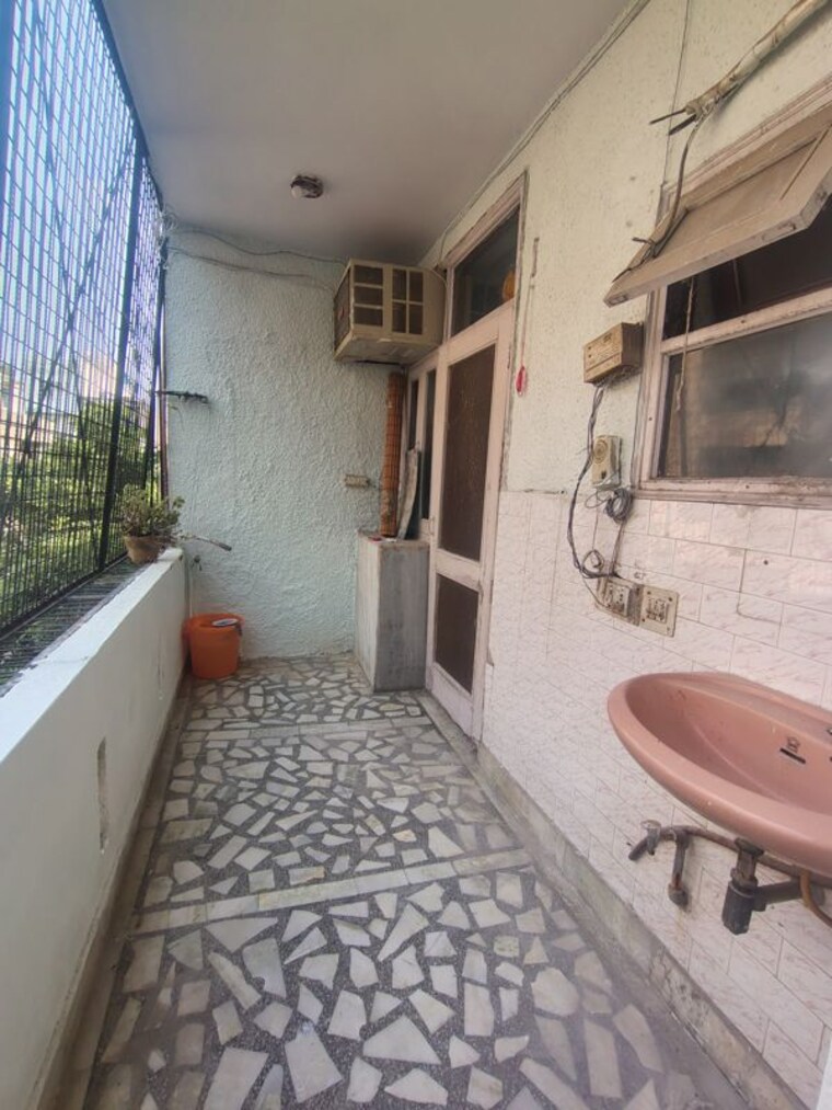 Balcony, malviya nagar 3 Bedroom 1800 Sq.Ft. Builder Floor In Malviya Nagar Delhi 10692121