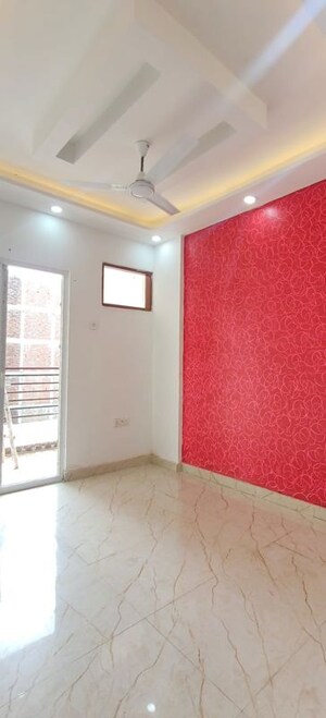 Room in 2 BHK Independent House at RWA Apartments, Sector 31 – for Rent