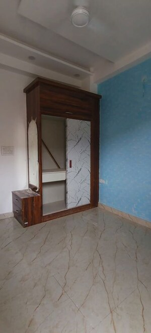 Furnished Amenities in 2 BHK Independent House at RWA Apartments, Sector 31 – for Rent