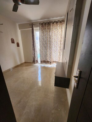 Bathroom in 3 BHK Builder Floor at Signature Global Park 4 and 5, Sohna Sector 36 – for Rent