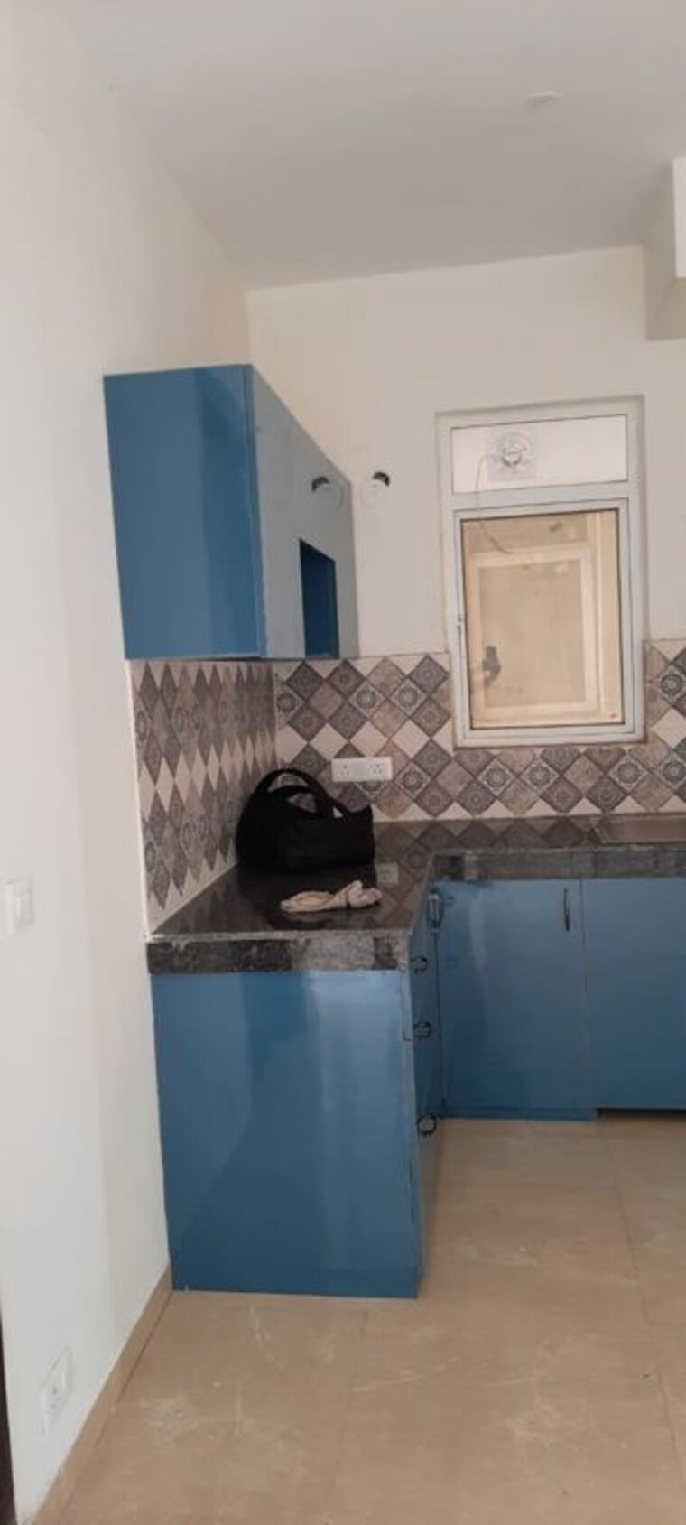 Living Room, signature-global-park-4-and-5 3 Bedroom 1081 Sq.Ft. Builder Floor In Sohna Sector 36 Gurgaon 10692158