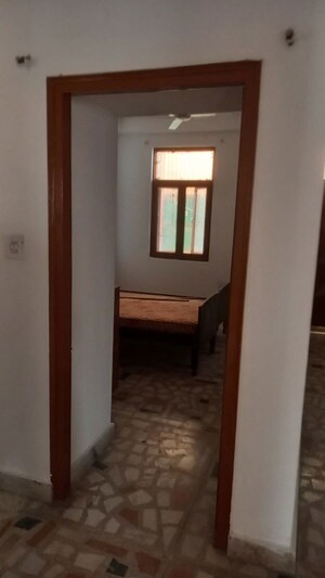 Room in 2 BHK Independent House at Delta Ii Greater Noida – for Rent