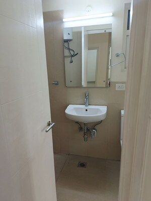 Bathroom in 3.5 BHK Apartment at Emaar Emerald Floors Premier, Sector 65 – for Rent