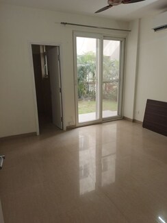 3.5 BHK +Apartment For Rent in Emaar Emerald Floors Premier