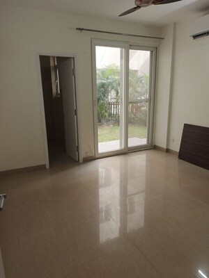 3.5 BHK Apartment For Rent in Emaar Emerald Floors Premier, Sector 65