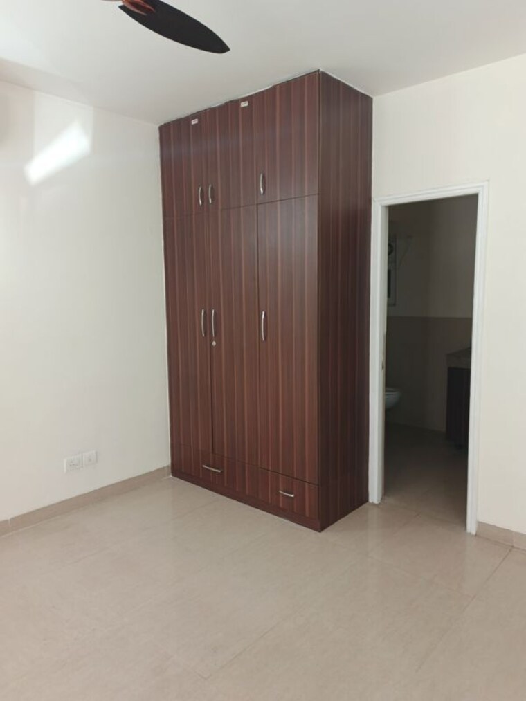 Room, emaar-emerald-floors-premier 3.5 Bedroom 1650 Sq.Ft. Apartment In Sector 65 Gurgaon 10692216