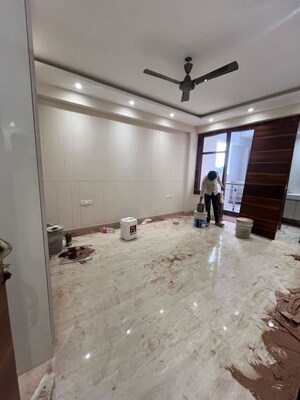 Parking in 3 BHK Builder Floor at Freedom Fighters Enclave – for Rent