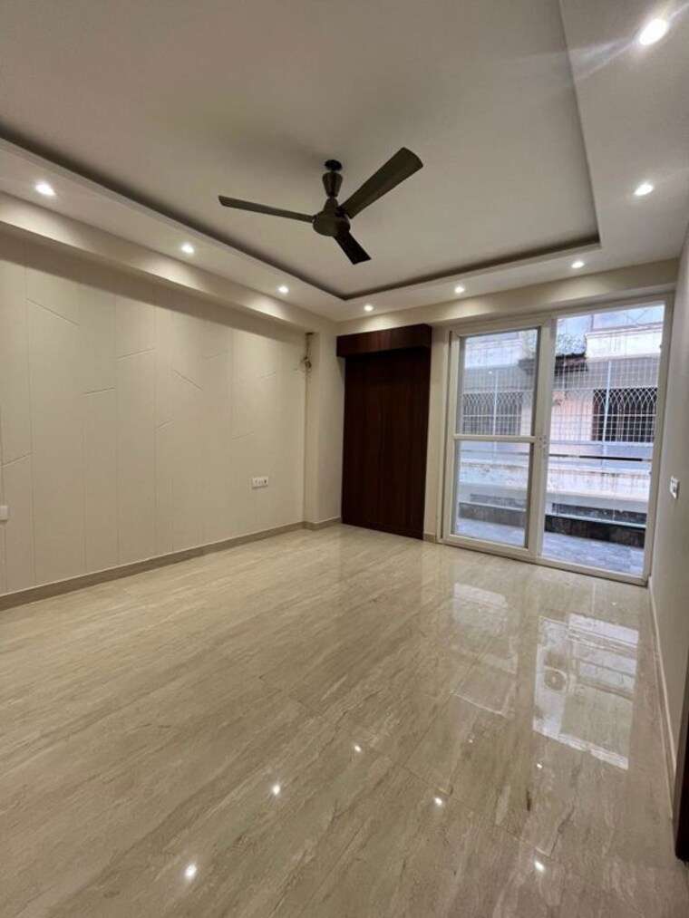 Room, freedom fighters enclave 3 Bedroom 1250 Sq.Ft. Builder Floor In Freedom Fighters Enclave Delhi 10692263
