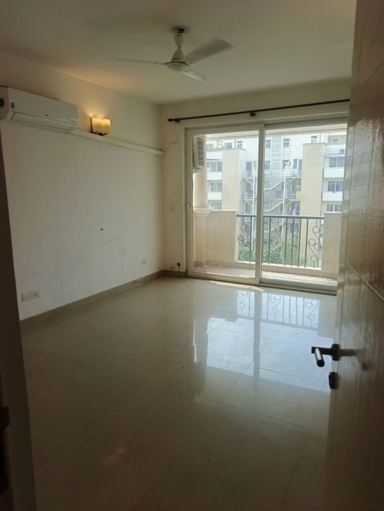 Room, emaar-emerald-floors-premier 4 Bedroom 1975 Sq.Ft. Apartment In Sector 65 Gurgaon 10692248