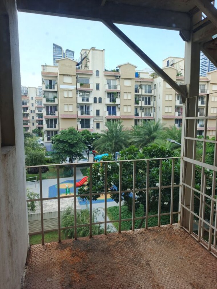 Balcony, emaar-emerald-floors-premier 4 Bedroom 1975 Sq.Ft. Apartment In Sector 65 Gurgaon 10692248