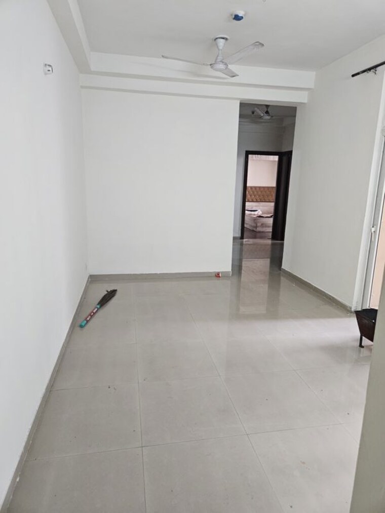 Room, mahagun-my-woods  1110 Sq.Ft. Apartment In Sector 16c Greater Noida Greater Noida 10692260