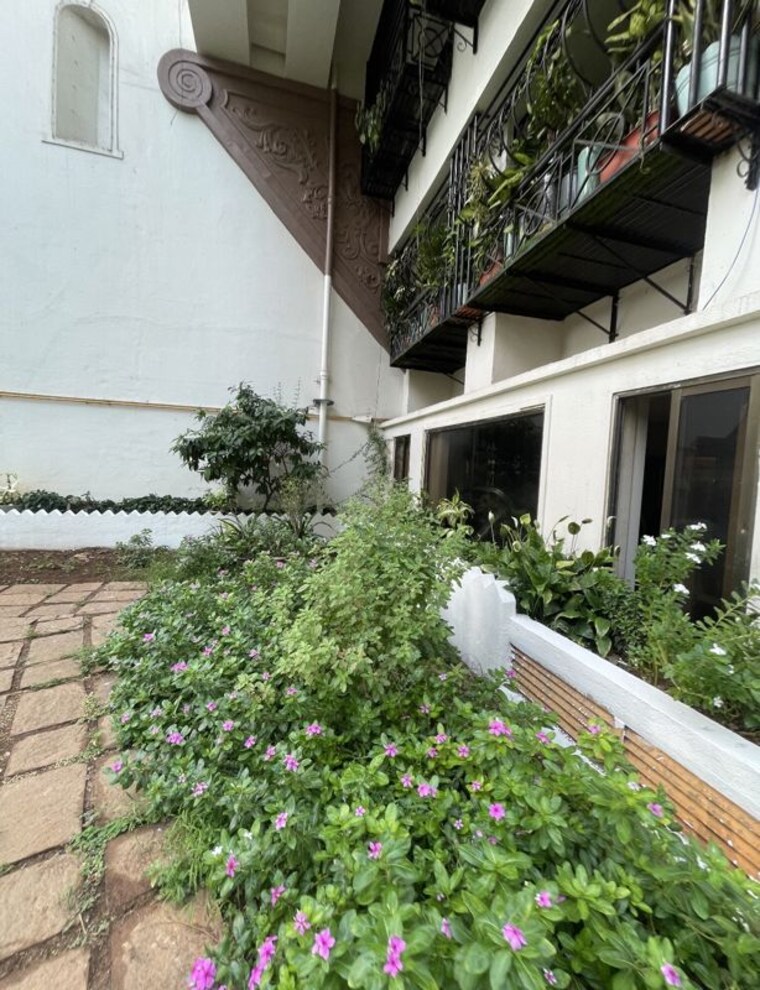 Balcony, regency-terrace 3 Bedroom 2358 Sq.Ft. Apartment In Khar West Mumbai 10692275