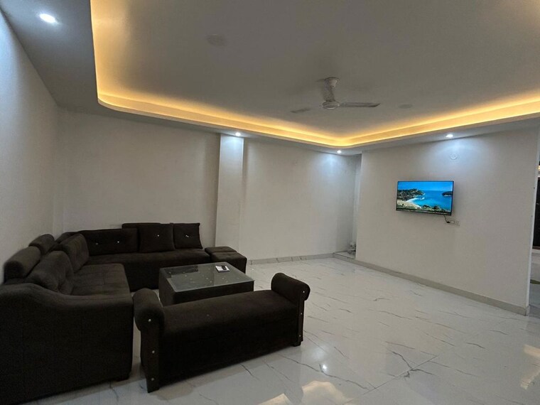 Living Room, freedom fighters enclave 3 Bedroom 1850 Sq.Ft. Builder Floor In Freedom Fighters Enclave Delhi 10692273