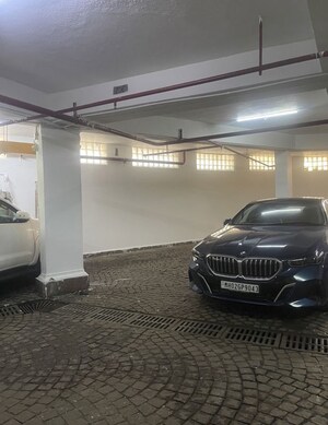 Parking in 3 BHK Apartment at Bandra West – for Rent