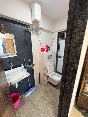 Team Area in 2 BHK Apartment at Prabhav Arisha, Chembur – for Rent