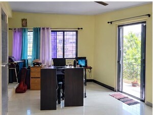 Team Area in 2 BHK Apartment at Atur James Court, Viman Nagar – for Rent