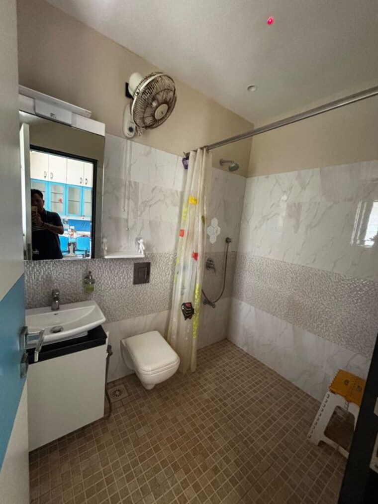 Team Area, mig-colony 2 Bedroom 800 Sq.Ft. Apartment In Worli Mumbai 10692307