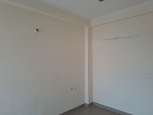 Room in 3.5 BHK Builder Floor at Orchid Island, Sector 51 – for Sale