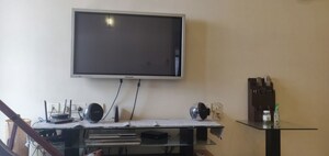 Furnished Amenities in 2 BHK Apartment at Ashok Towers, Parel – for Rent
