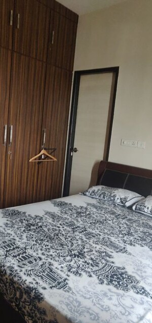 Bedroom in 2 BHK Apartment at Ashok Towers, Parel – for Rent