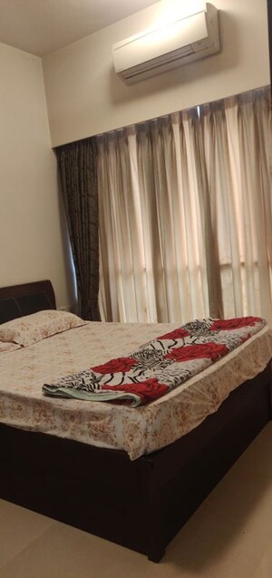 Bedroom in 2 BHK Apartment at Ashok Towers, Parel – for Rent