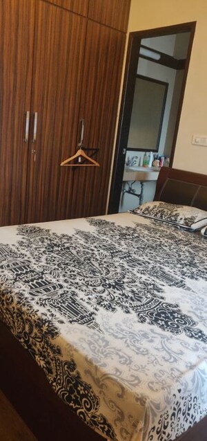 Bedroom in 2 BHK Apartment at Ashok Towers, Parel – for Rent