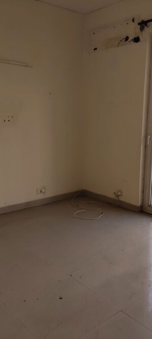 Room in 3 BHK Apartment at Puri Pranayam, Sector 82 – for Sale