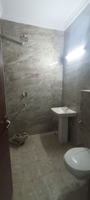 Bathroom in 3 BHK Builder Floor at RPS Palm Drive, Sector 88 – for Sale