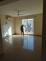 3.5 BHK +  1650 Sq.Ft. Apartment in Emaar Emerald Floors Premier