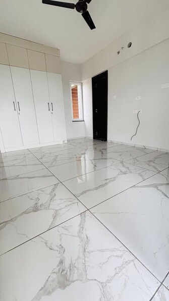 3 BHK 1850 Sq.Ft. Apartment in Rahul Downtown