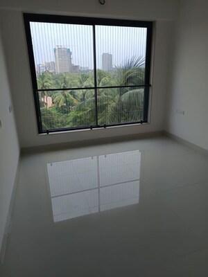 Room in 3 BHK Apartment at Nine Ramaa Krishna, Bandra East – for Rent