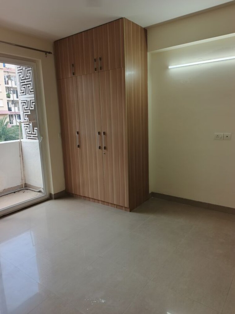 Room, emaar-emerald-floors-premier 4 Bedroom 1975 Sq.Ft. Apartment In Sector 65 Gurgaon 10692382