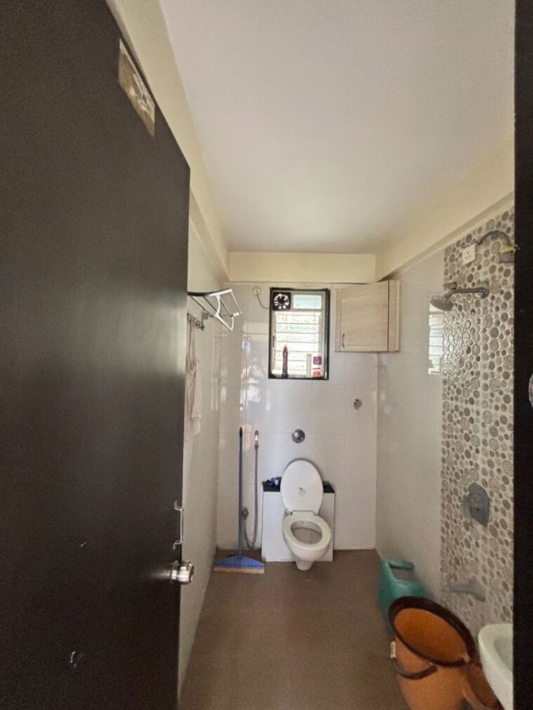 Bathroom, bhojwani-samruddhi-park 2 Bedroom 800 Sq.Ft. Apartment In Pimple Saudagar Pune 10692372