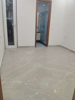 Room in 3 BHK Builder Floor at Chittaranjan Park – for Rent