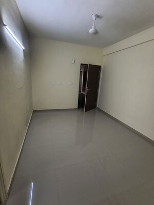 Room in 2 BHK Apartment at Pyramid Midtown, Sector 59 – for Rent