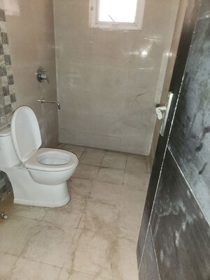 Bathroom in 3 BHK Builder Floor at Signature Global Park 4 and 5, Sohna Sector 36 – for Rent
