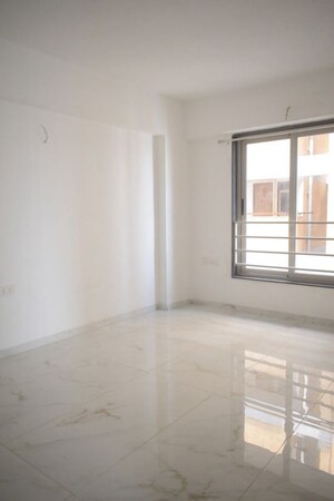 Room in 3 BHK Apartment at Takshashila Air, Ellisbridge – for Sale
